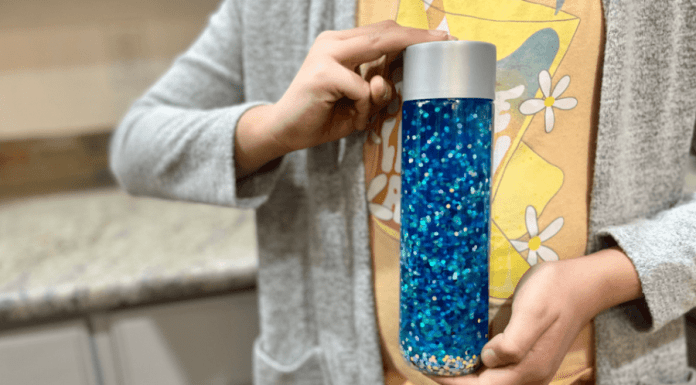 How To Make a Calming Glitter Sensory Bottle